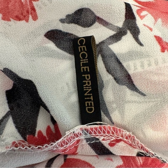 i Jeans‎ By Buffalo Women's Floral Roses Ruffle Cold Shoulder Short Sleeve Top - Picture 9 of 9